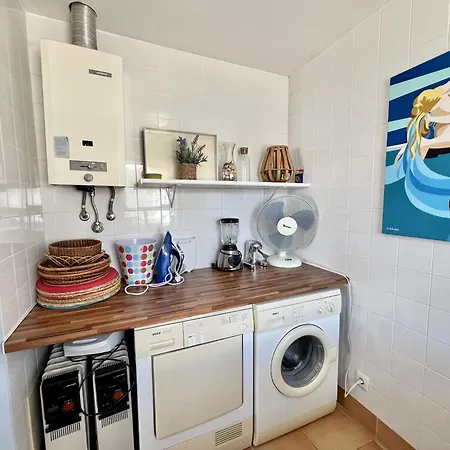 Sunny Garden With Pool By Homing فيلامورا