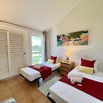 Sunny Garden With Pool By Homing Apartamento *