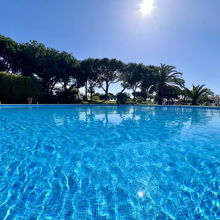 Sunny Garden With Pool By Homing Βιλαμούρα